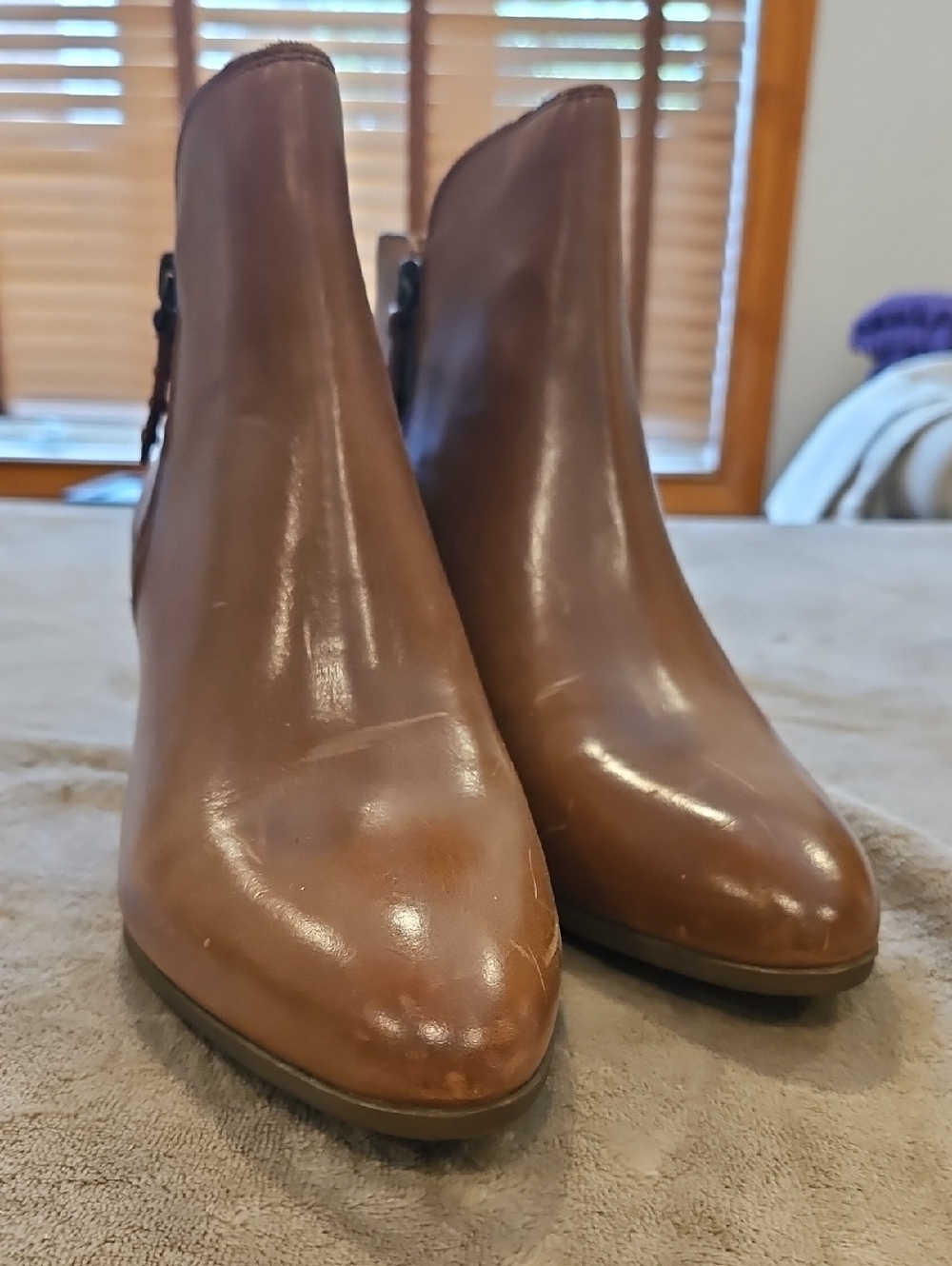 Frye Women’s Brown Leather Pointed Toe Ankle Boots - Picture 2 of 10